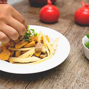 Công thức salad khoai trộn thịt bò