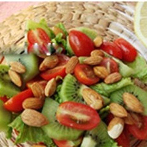 Cách làm salad kiwi hạnh nhân