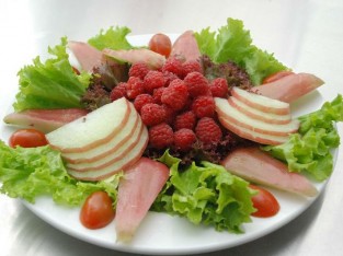 Salad mâm xôi