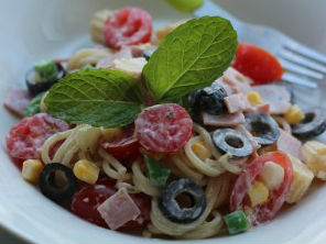 Salad mì sốt phô-mai