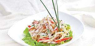 Salad mì Ý với giò thủ