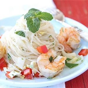 Cách làm salad miến tôm kiểu Thái