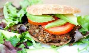 Salad mực trộn đơn giản mà vô cùng hấp dẫn