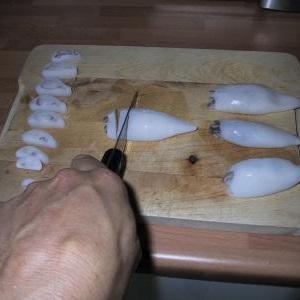 Cách làm salad mực trộn rau