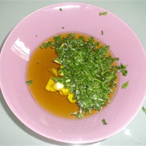 Cách làm salad mực trộn