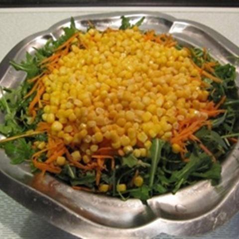 Cách làm salad mực trộn