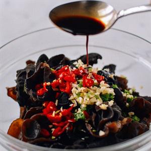 Cách làm salad nấm mèo