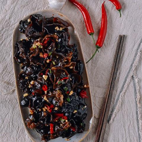 Cách làm salad nấm mèo