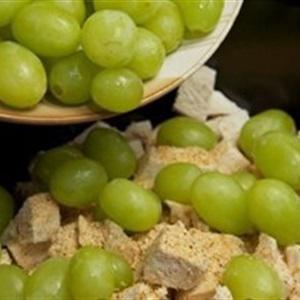 Cách làm salad nho thịt gà