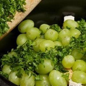 Cách làm salad nho thịt gà