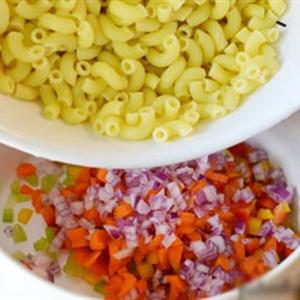 Cách làm salad nui