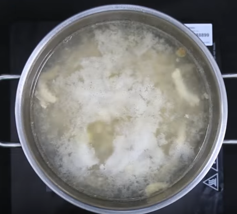 Salad nui súp lơ xanh lạ miệng, giải ngấy cực hiệu quả