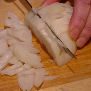 Cách làm salad nui trộn