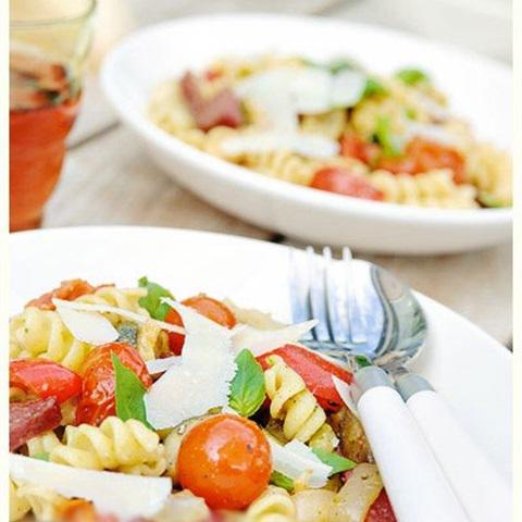 Cách làm salad nui trộn