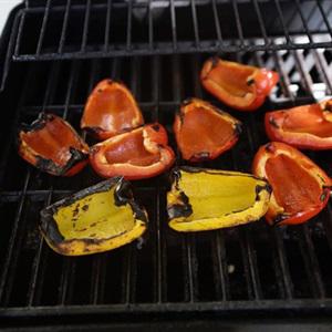 Cách làm salad ớt chuông nướng