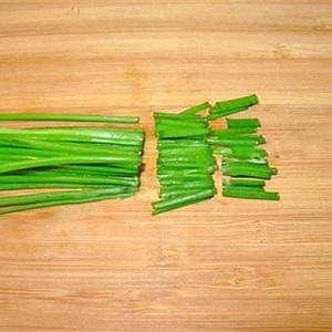 Cách làm salad ớt chuông và mồng tơi