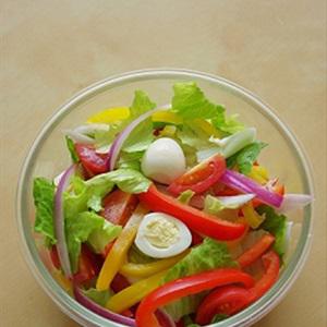 Cách làm salad sắc màu