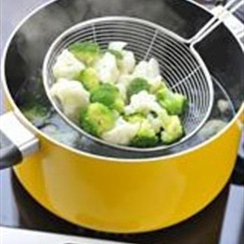 Cách làm salad súp lơ