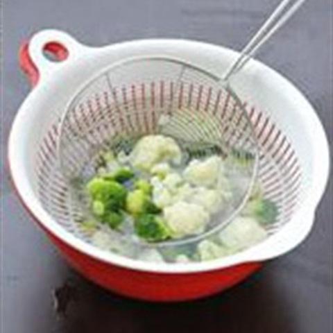 Cách làm salad súp lơ