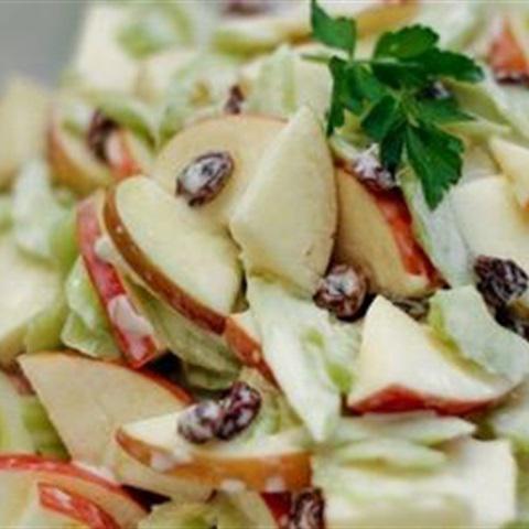 Cách làm salad táo cần tây