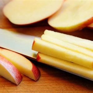 Cách làm salad táo mix hạt hồ đào