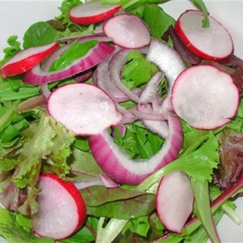 Cách làm salad táo xanh với củ cải