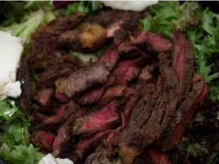 Salad thịt bò kiểu Tây