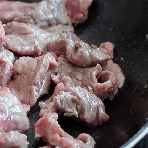 Cách làm salad thịt bò kiểu Thái