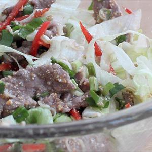 Cách làm salad thịt bò kiểu Thái