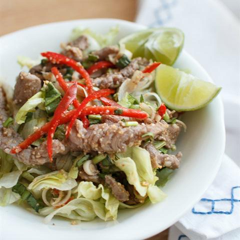 Cách làm salad thịt bò kiểu Thái