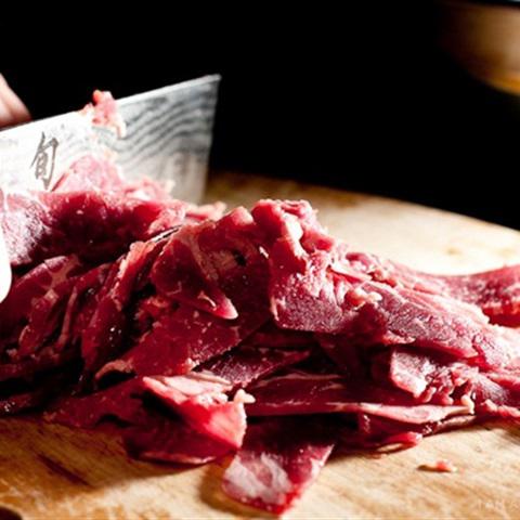 Cách làm salad thịt bò nướng