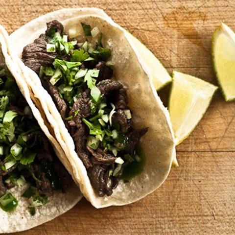 Cách làm salad thịt bò nướng