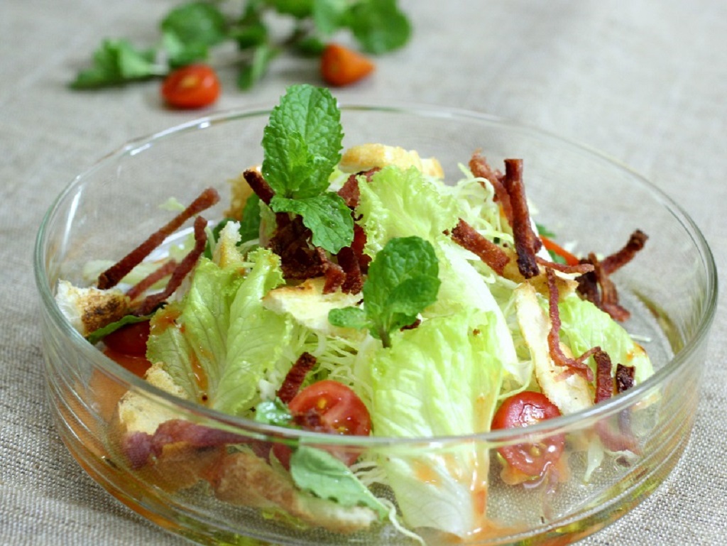 Salad thịt nguội