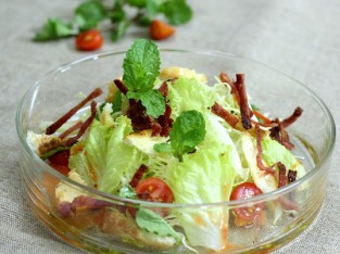 Salad thịt nguội