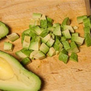 Cách làm salad tôm mix hoa quả