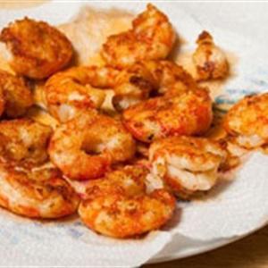 Cách làm salad tôm mix hoa quả