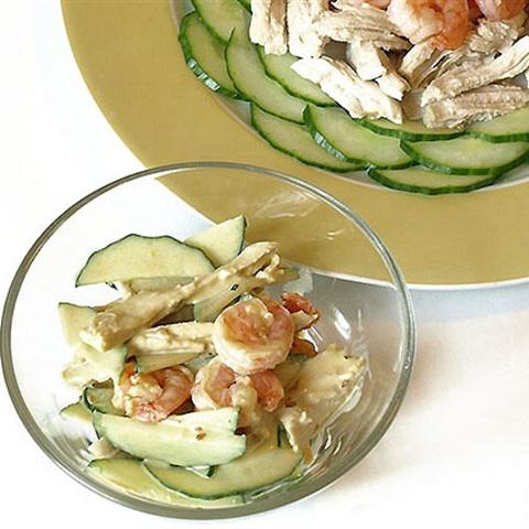 Cách làm salad tôm thịt gà