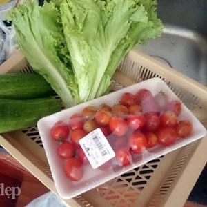 Cách làm salad tôm thịt xông khói