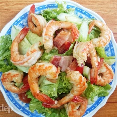 Cách làm salad tôm thịt xông khói