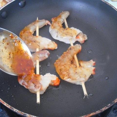 Cách làm salad tôm trộn bông so đũa