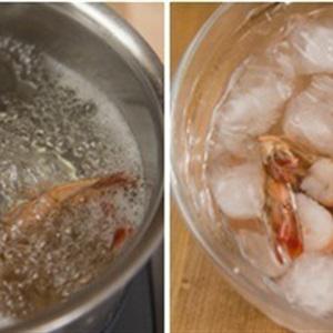 Cách làm salad tôm trứng