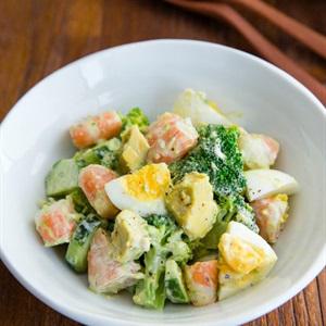 Cách làm salad tôm trứng