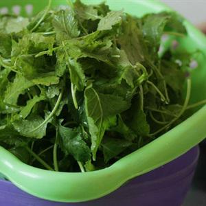 Cách làm salad trái cây tôm chiên