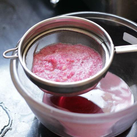 Cách làm salad trái cây tôm chiên