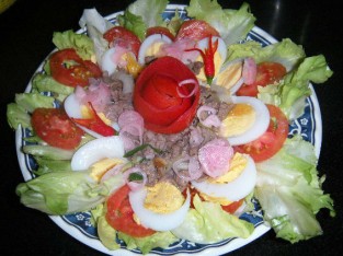 Salad trộn dầu giấm