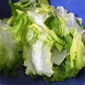 Cách làm salad xà lách thịt bò