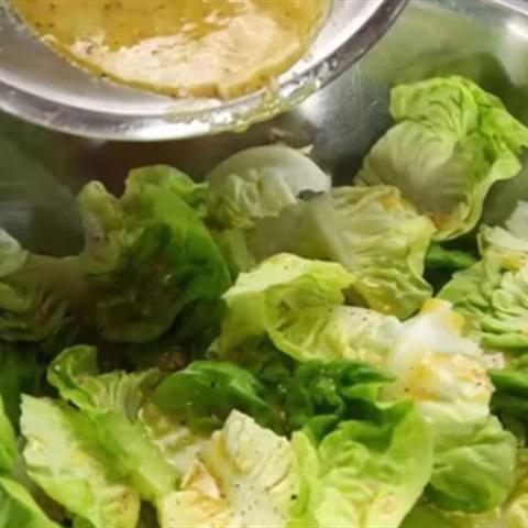Cách làm salad xà lách trộn dầu giấm