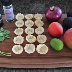 Cách làm salad xoài mix bơ