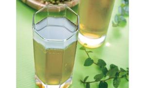 Sandwich cuộn xúc xích chiên xù giòn tan, thơm lừng hấp dẫn