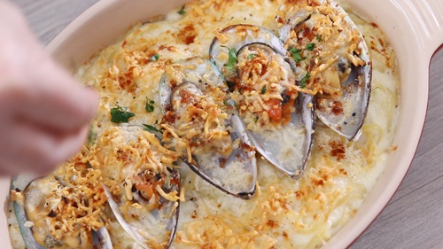 Sandwich khoai môn mới lạ hấp dẫn